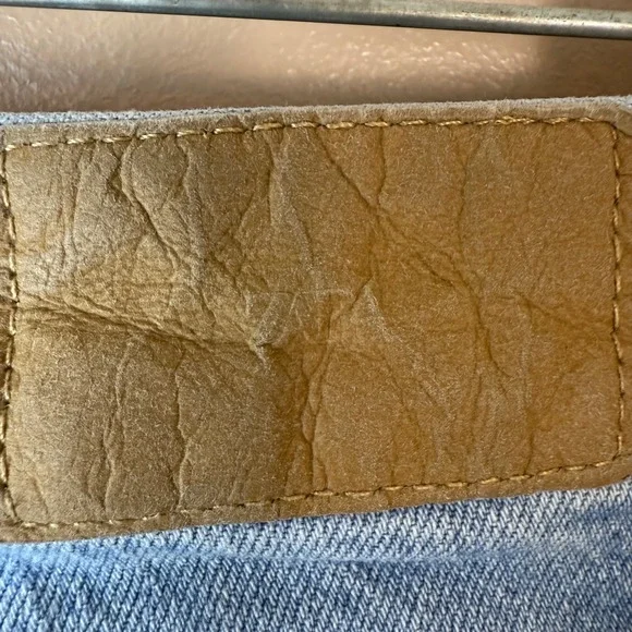 SALE ZARA High Waisted Light Wash Distressed Raw Hem Straight Leg Jeans W Size 2 - Picture 9 of 10